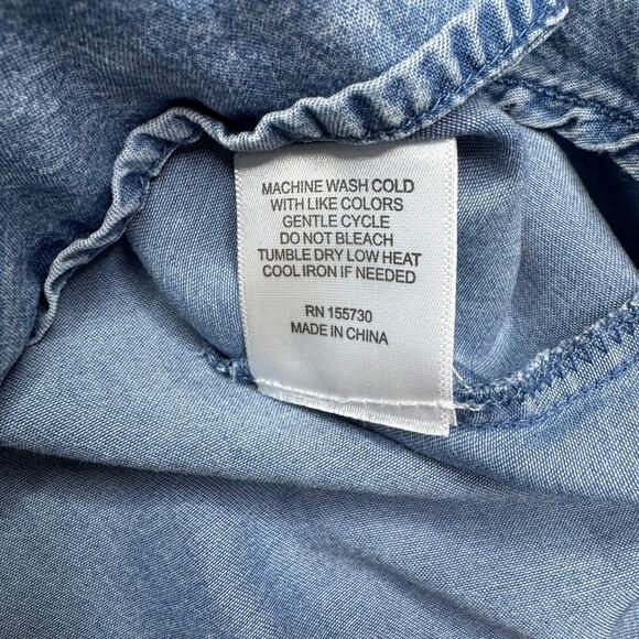 Jane and Delancey Chambray Sleeveless Pintuck Blouse Blue Size XL - Picture 9 of 9